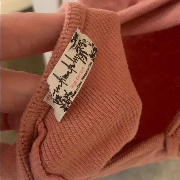 Tank top with open twist back - Picture 3 of 3